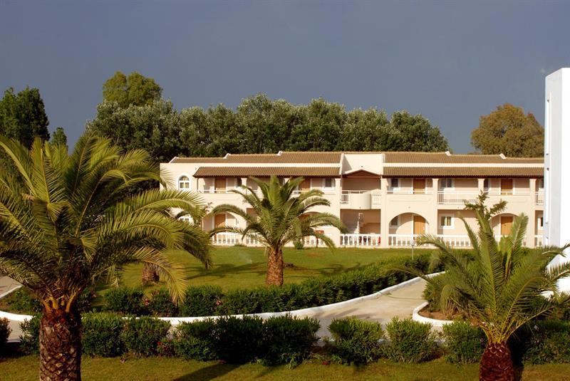 Palm Beach Лефкими Екстериор снимка